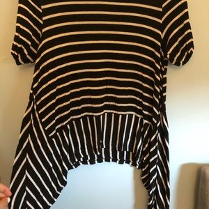 striped quarter sleeve top